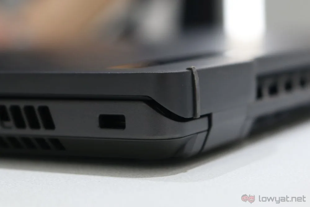 Best Cooling Pad Placement: ASUS ROG Zephyrus Ergolift Hinge 3 Asus ROG Zephyrus ErgoLift hinge intake gap