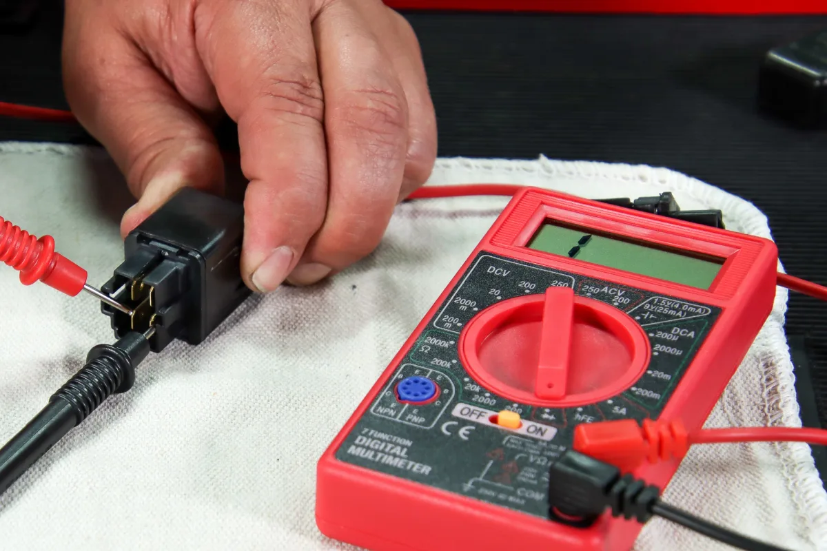 Dell AC adapter voltage test