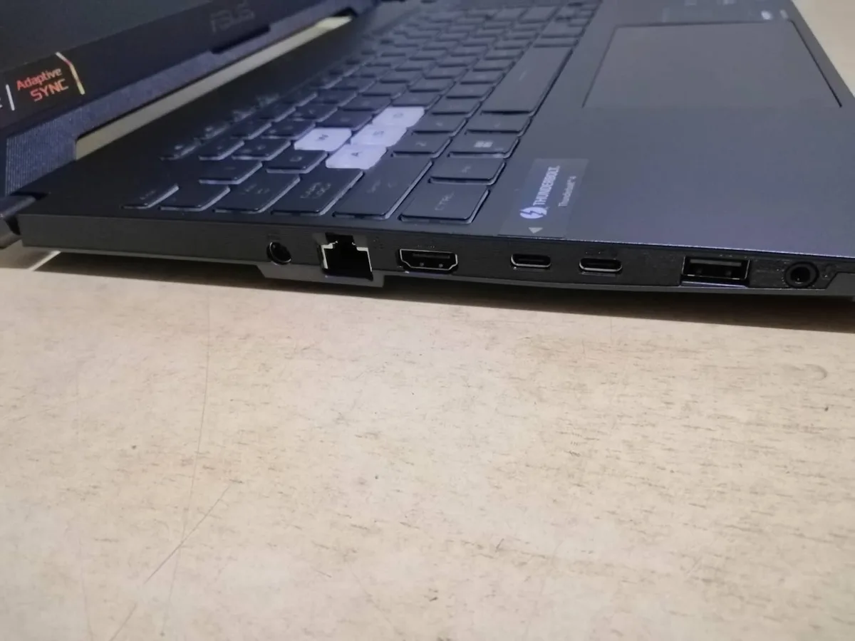 gaming laptop side exhaust vent compatibility