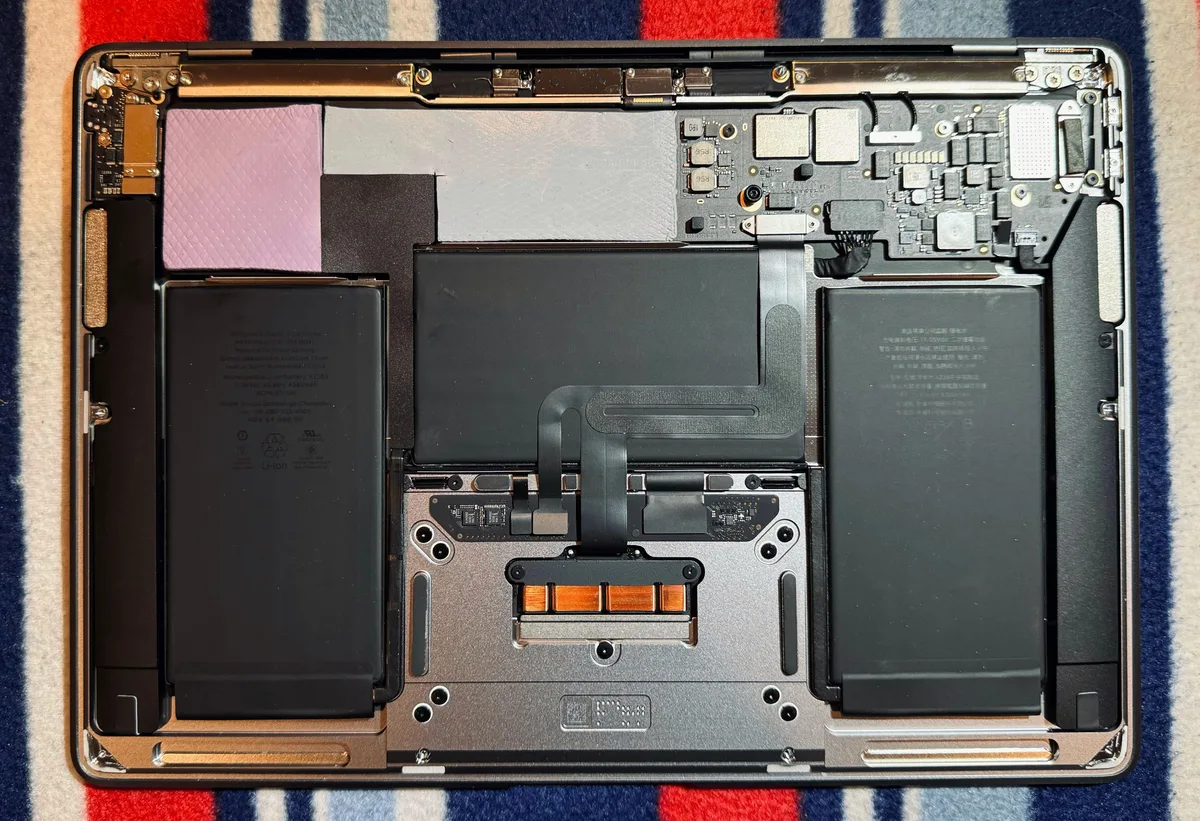 Cool Your Aluminum MacBook Air: Thermal Pad Chassis Contact 6 Cool Your Aluminum MacBook Air: Thermal Pad Chassis Contact