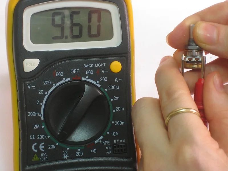 Why Is My Cooling Pad Speed Dial Potentiometer Not Working? 4 potentiometer resistance multimeter test