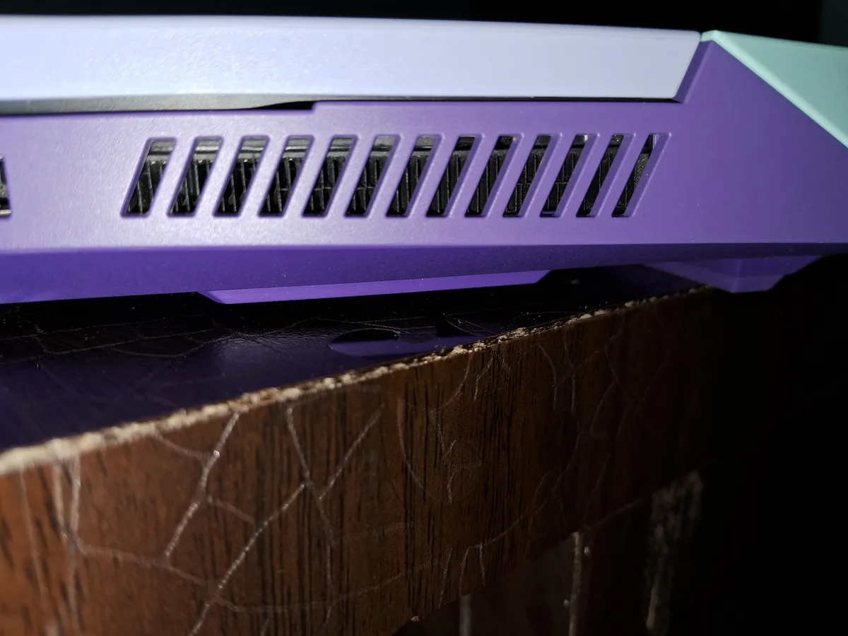 How to Check Laptop Intake Vent & Cooling Pad Fans Alignment 9 How to Check Laptop Intake Vent & Cooling Pad Fans Alignment