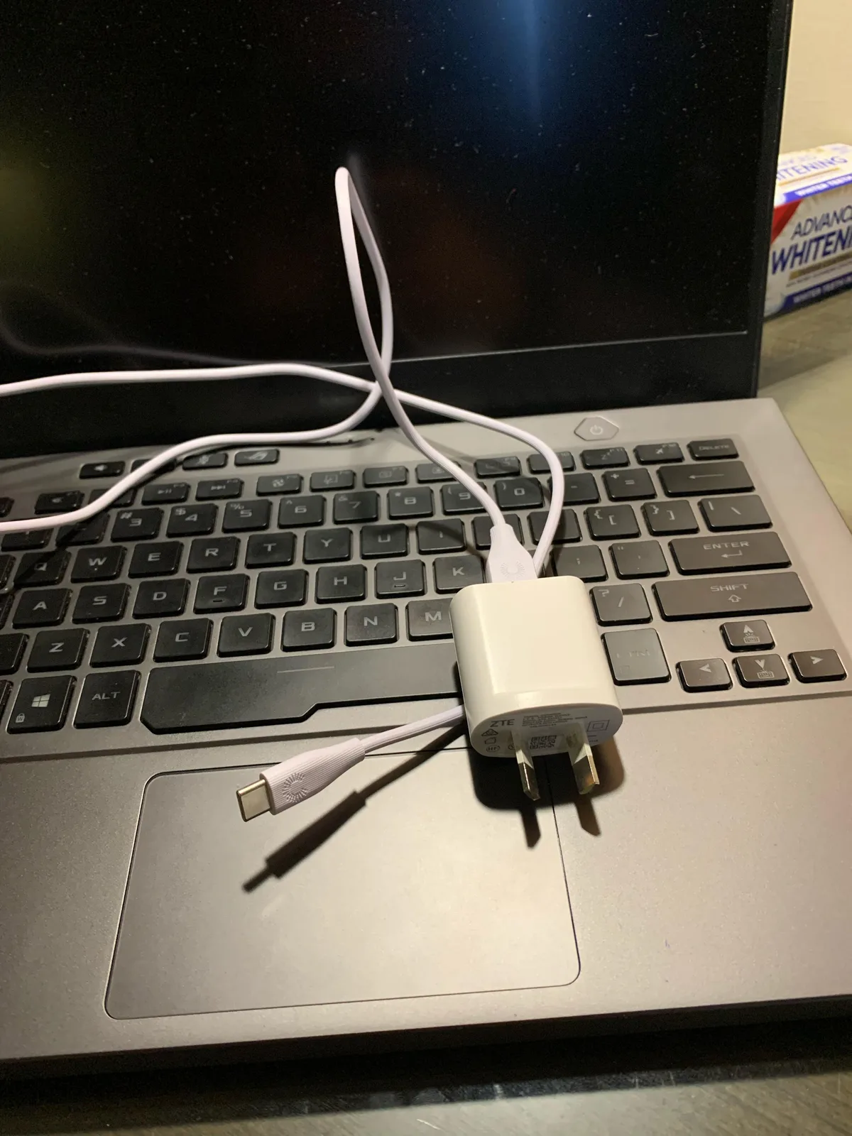 Why Your Laptop Touchpad Lags When Using a Cheap Charger?